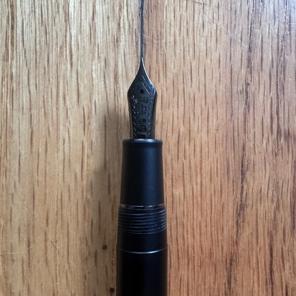 Sailor Professional Gear Imperial Black - Fine - Picture 3 of 3